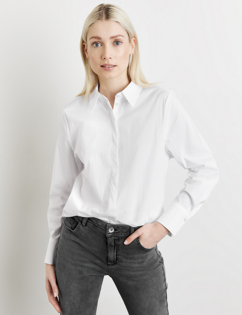 Feine Baumwollbluse mit Raffung im Rücken