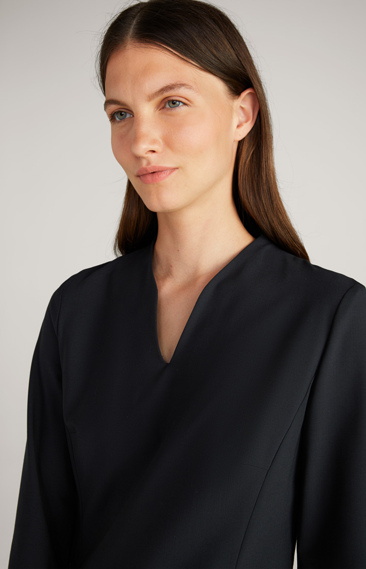 Etuikleid in Navy