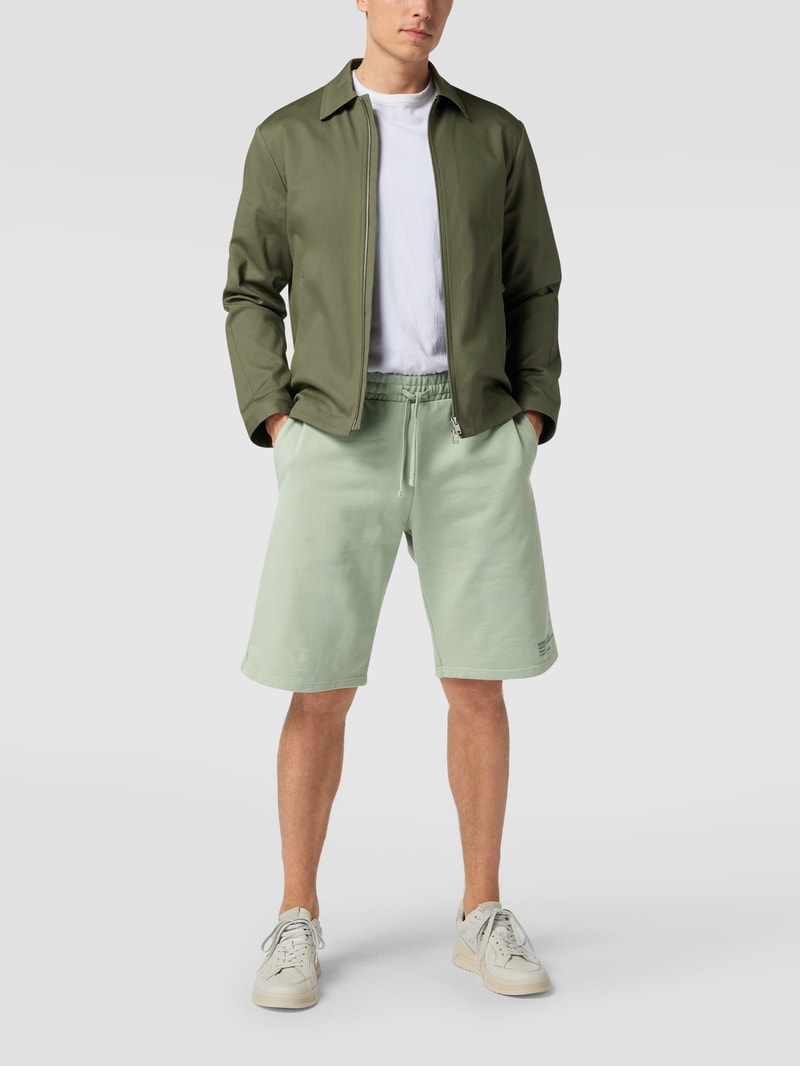 Sweatshorts mit Label-Print in lindgrün
