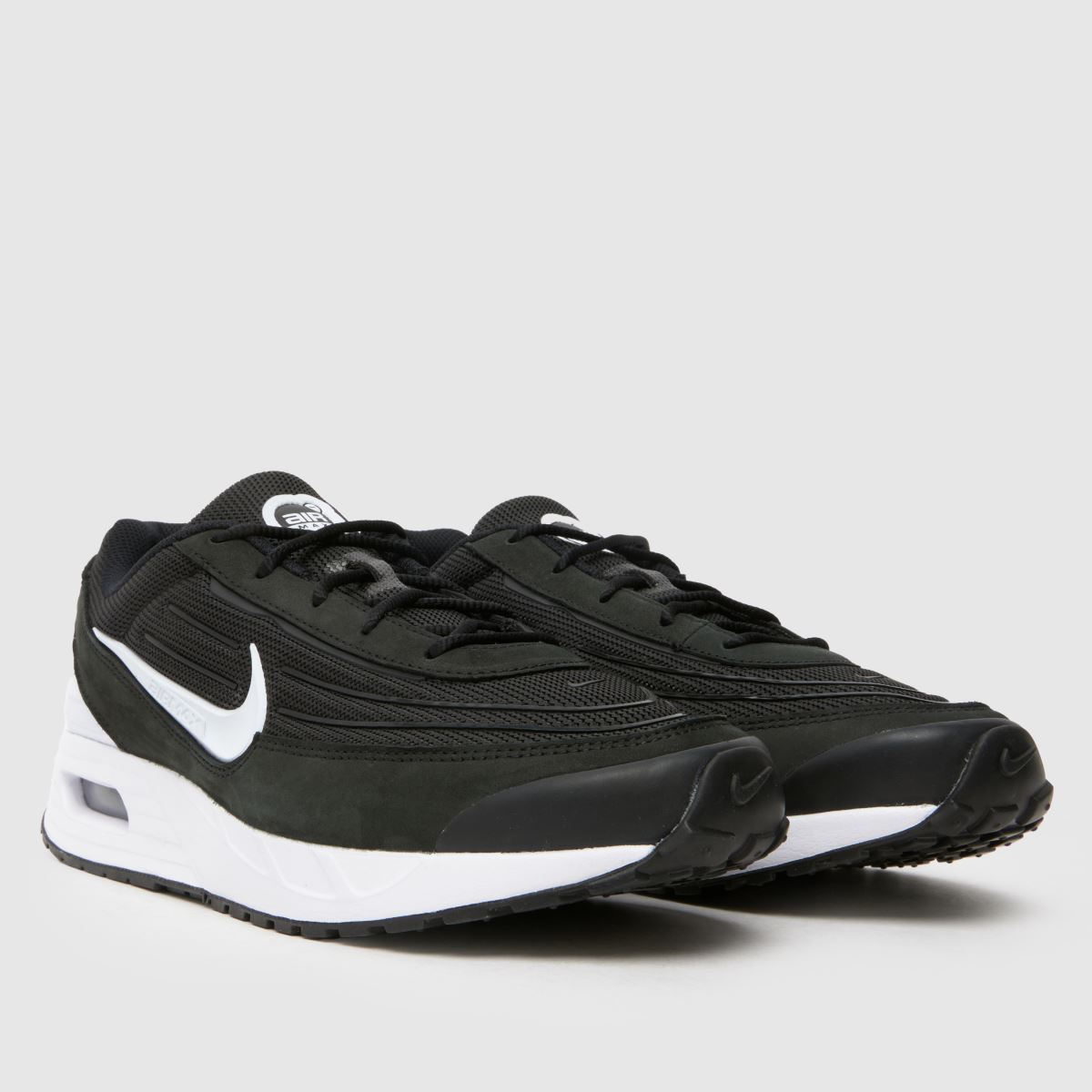 Črni športni copati Nike Air Max Verse