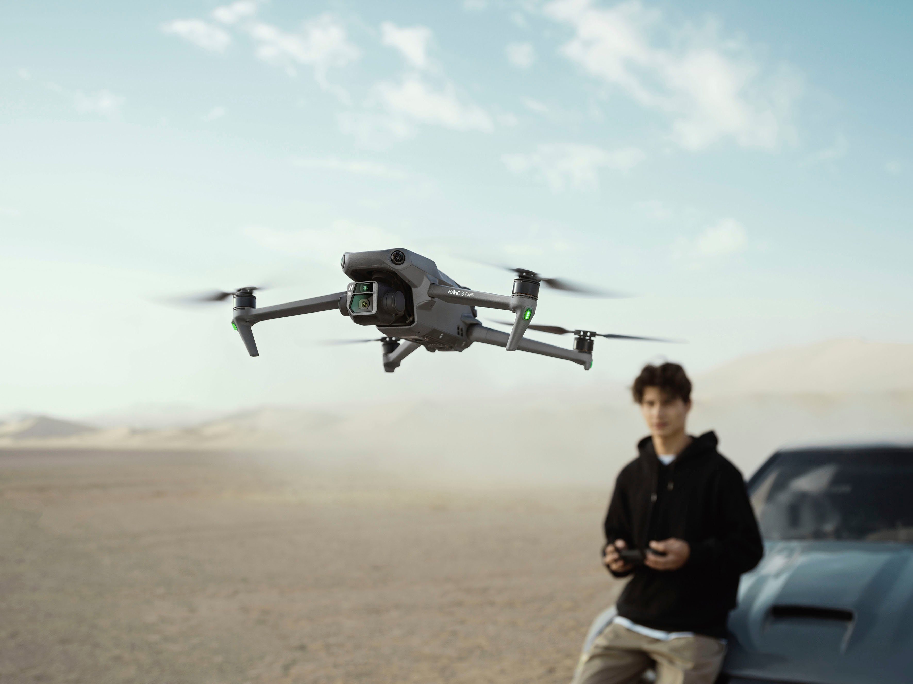 DJI DJI Mavic 3 Cine Premium Combo Drohne (4K Ultra HD)