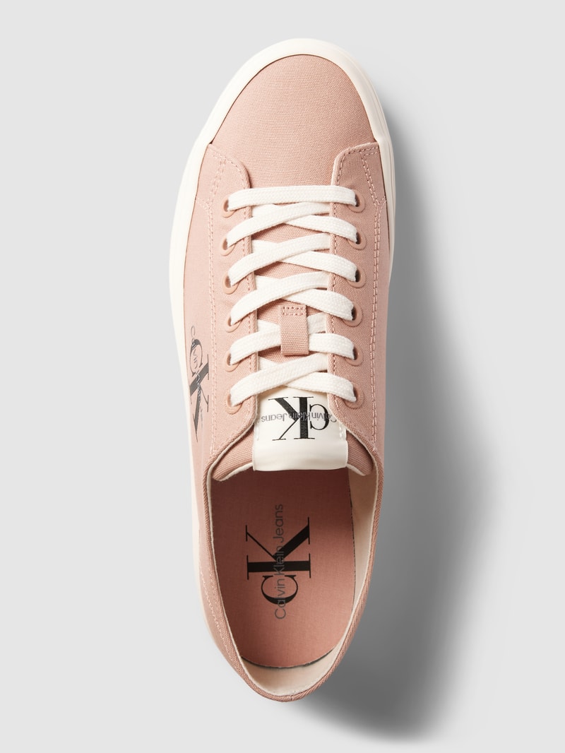 Plateau-Sneaker mit Label-Details in hellrosa