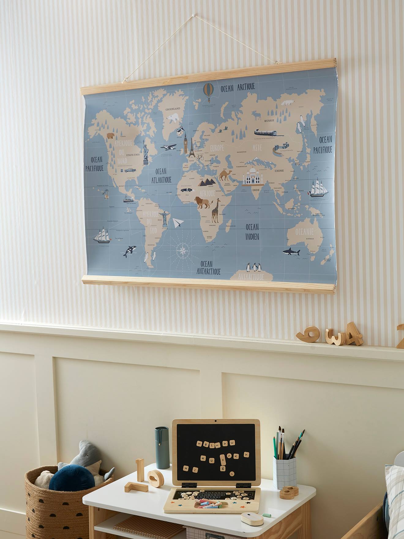 Carte du Monde mappemonde murale papier bleu