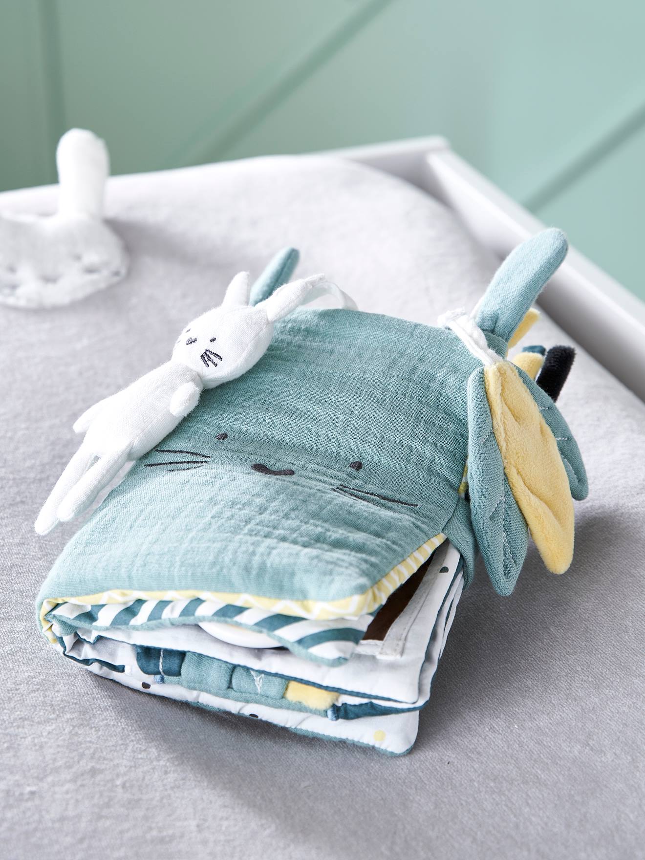 Vertbaudet Baby Activity-Fotobuch MINZHASE - mehrfarbig