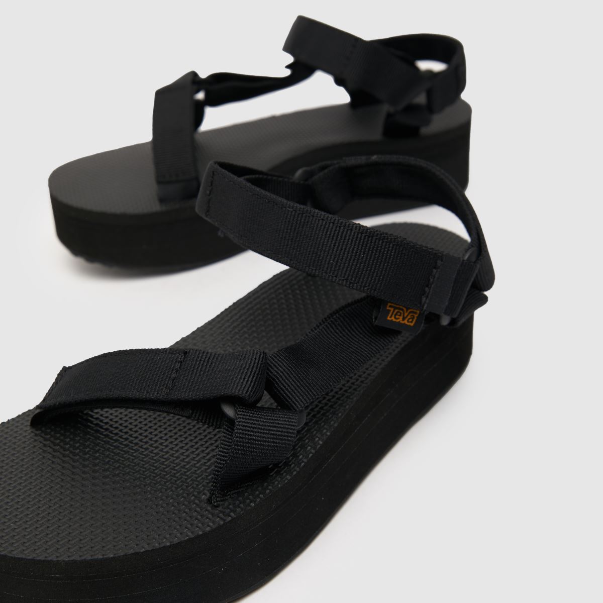 Teva – Svarta universalsandaler med plattform