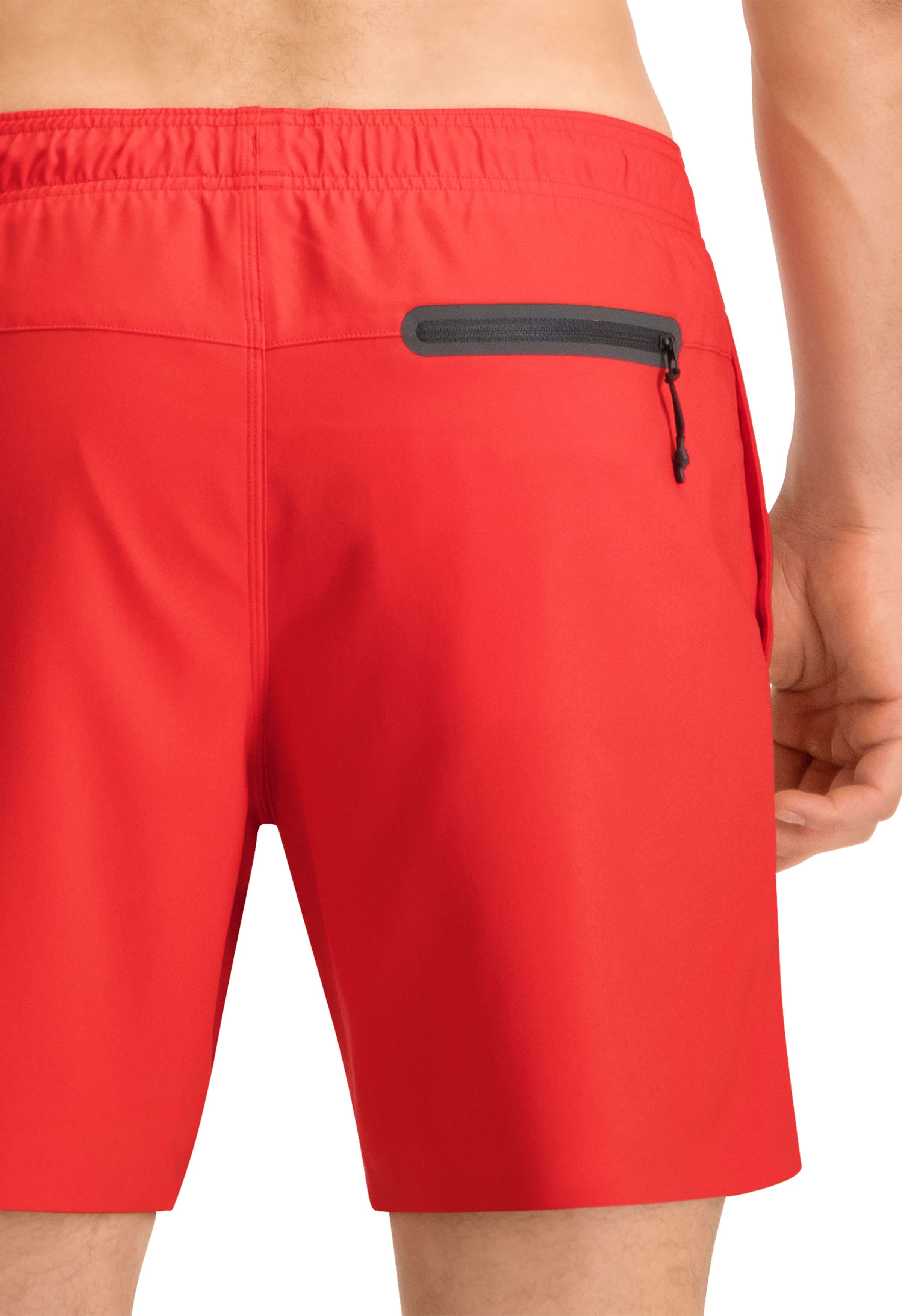 PUMA mittellange rote Badehose