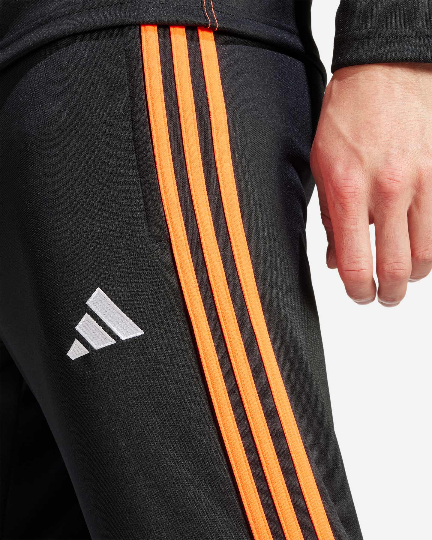 Futbalové šortky Adidas Tiro 23 M IT3560