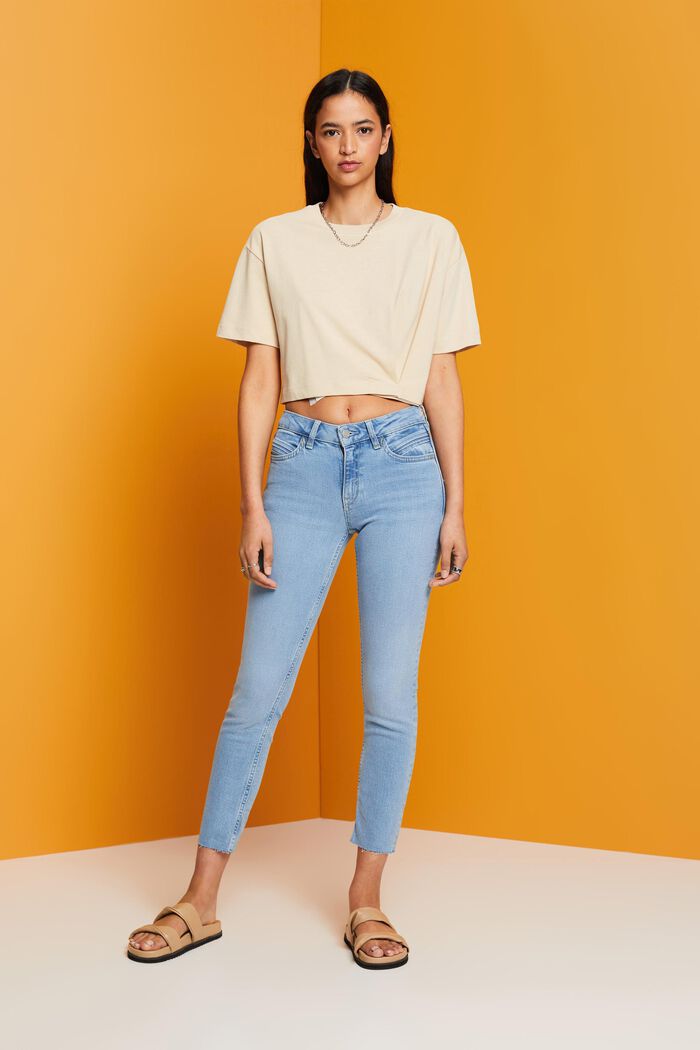 Schmale Jeans mit mittlerer Bundhöhe