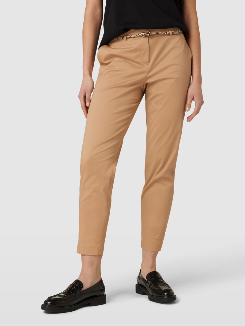 Stoffhose mit Gürtel in camel