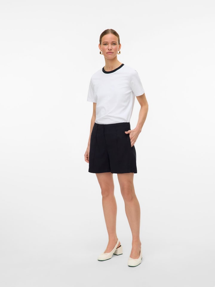 Vero Moda Shorts in Black günstig kaufen