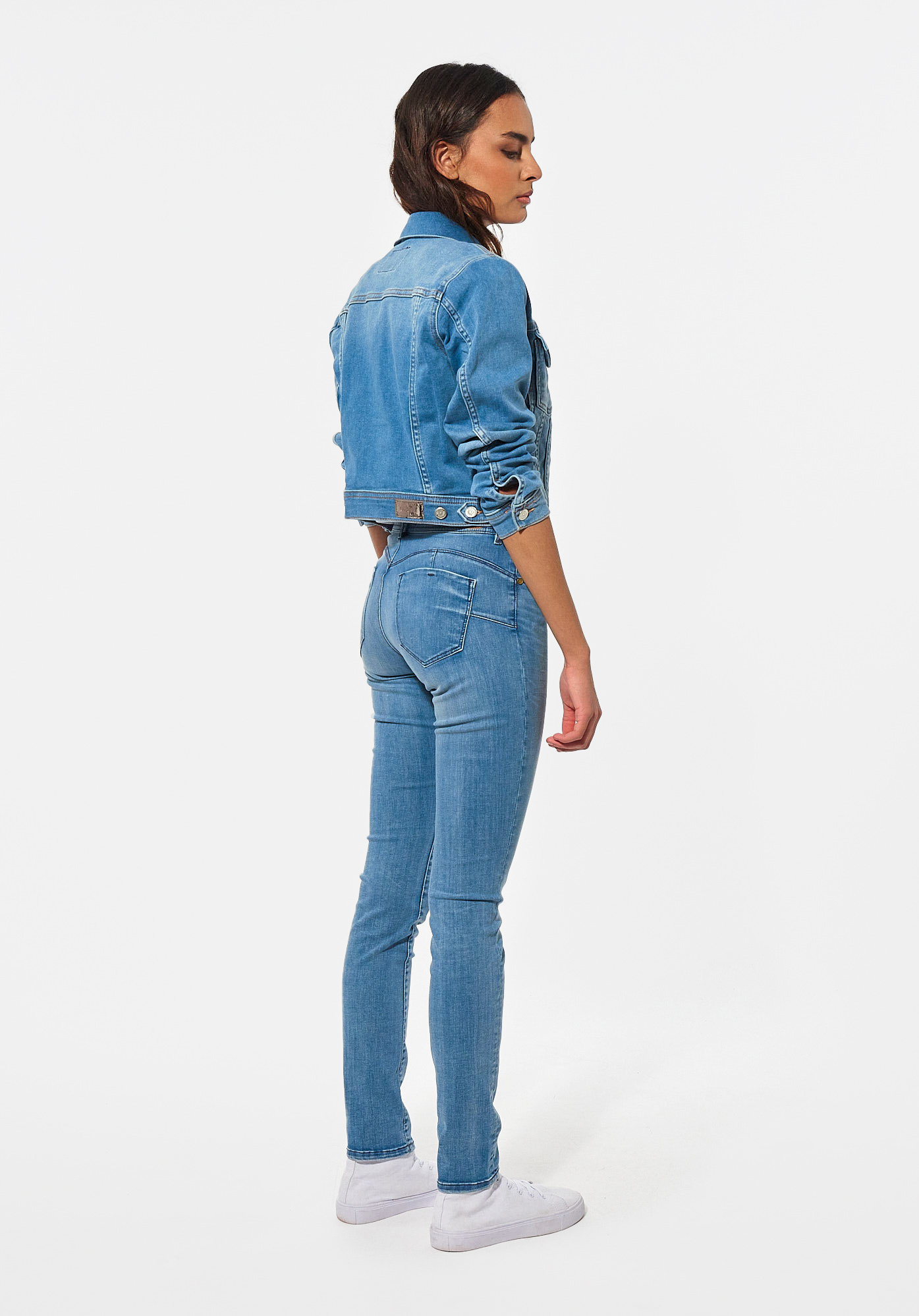 SINDY  Veste en jean courte Femme