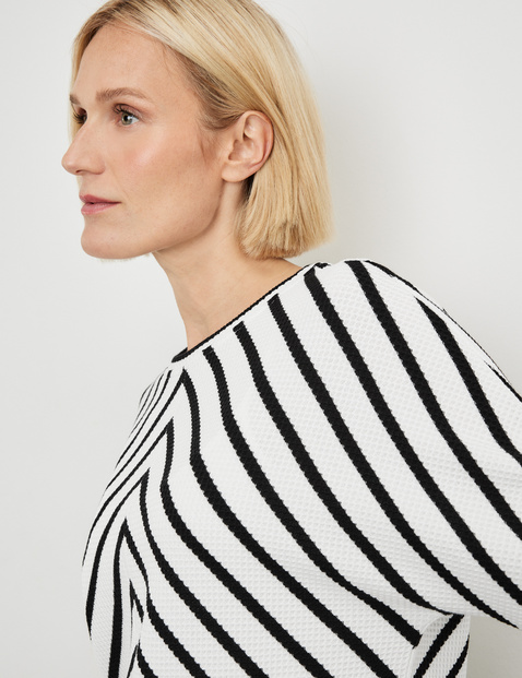 Gestreiftes Langarmshirt mit Fledermausärmeln