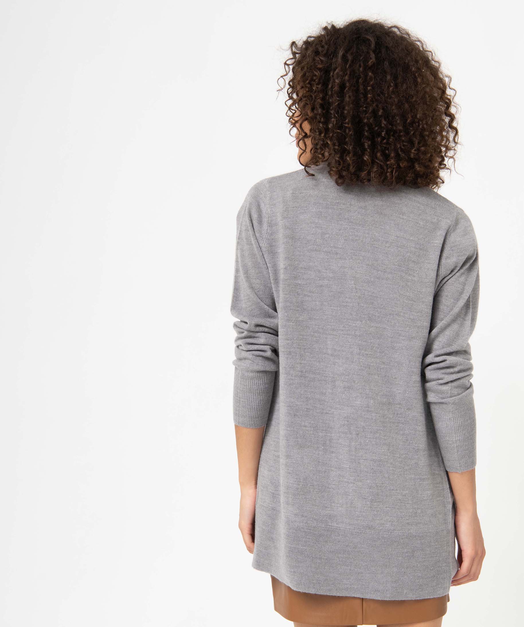 Gilet long en maille fine porté ouvert femme gris | GEMO