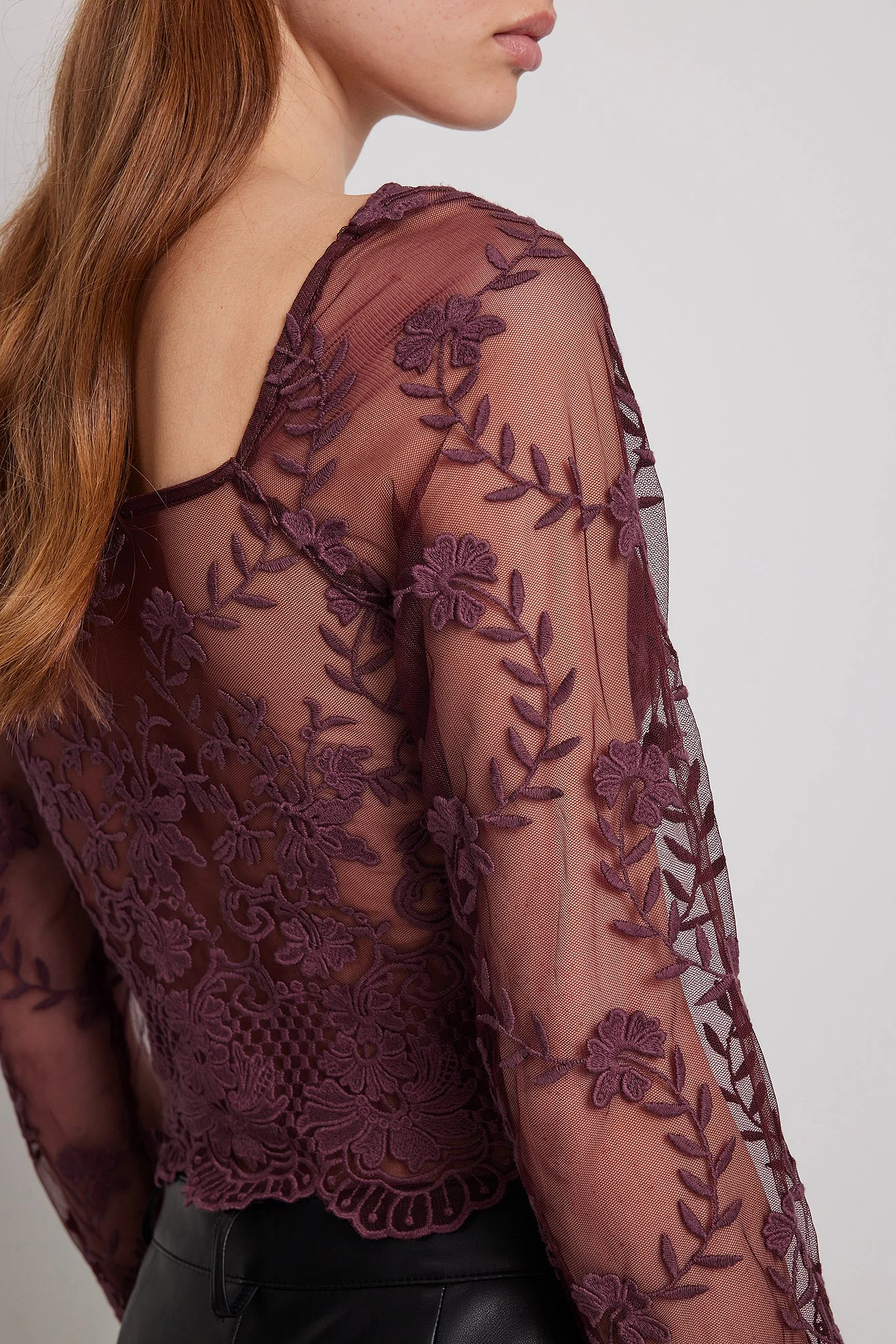 Bluse mit Spitzendetail