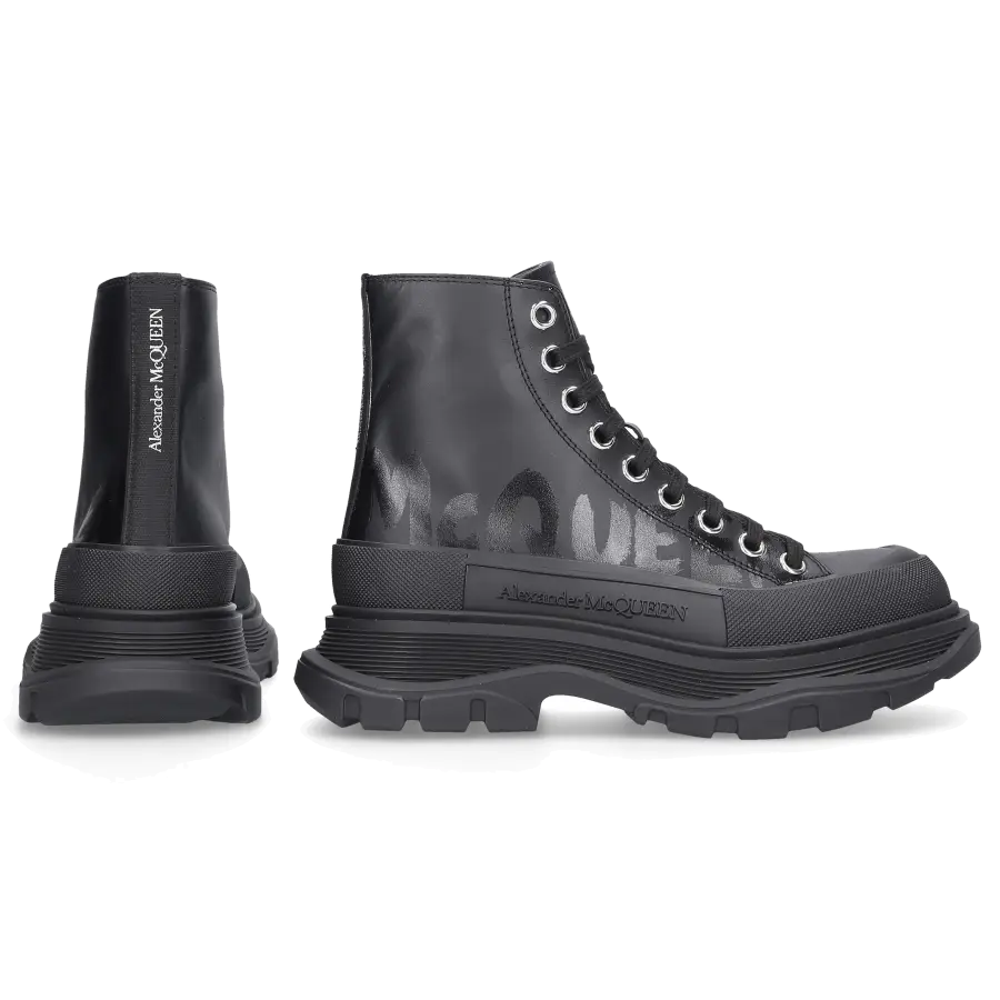 Alexander McQueen - Stiefeletten TREAD Kalbsleder - schwarz