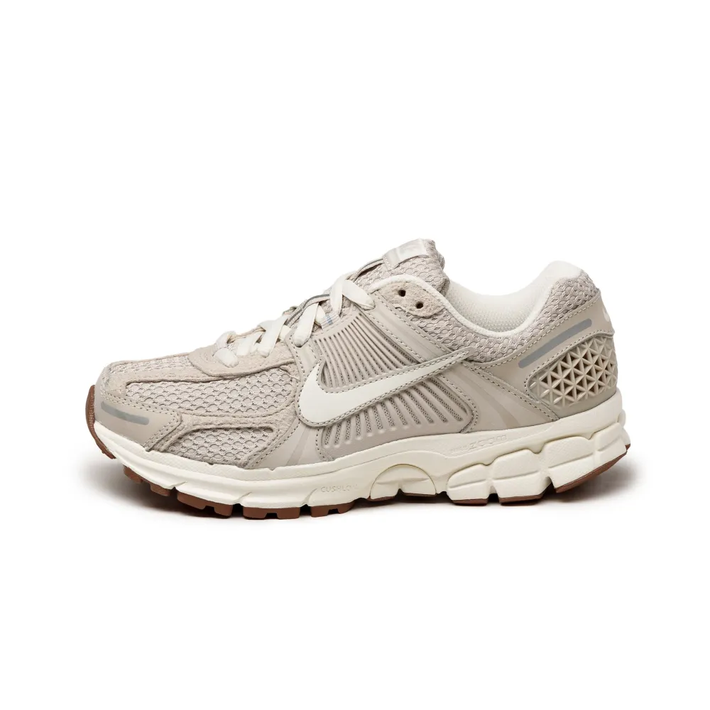 Nike Wmns Zoom Vomero 5 FZ3780 101 / braun