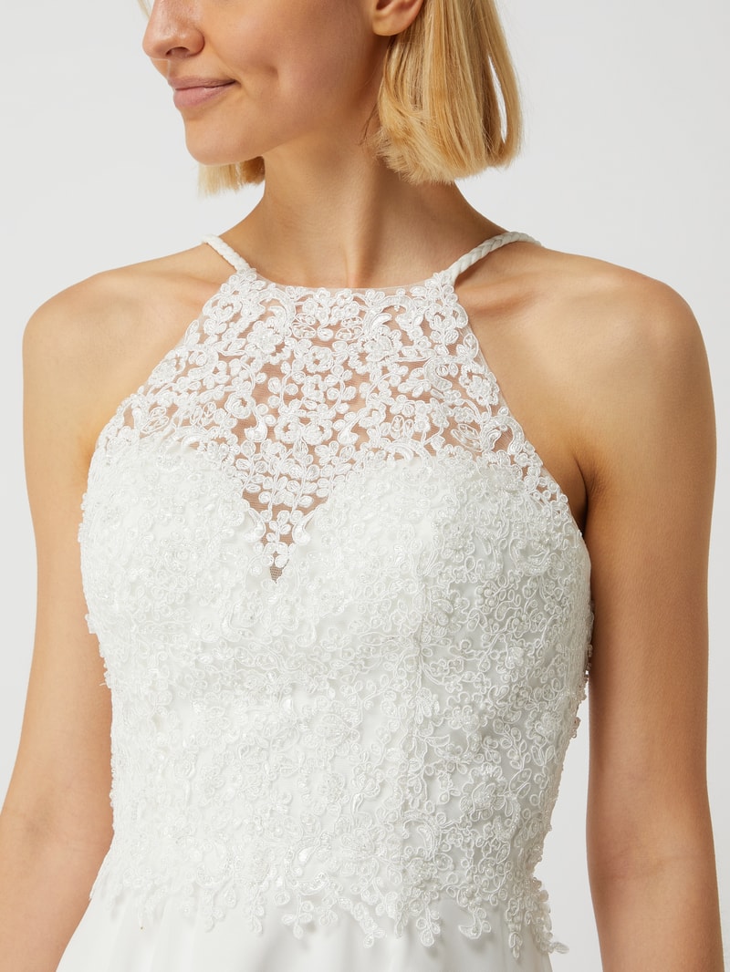 Brautkleid aus Spitze und Chiffon in offwhite