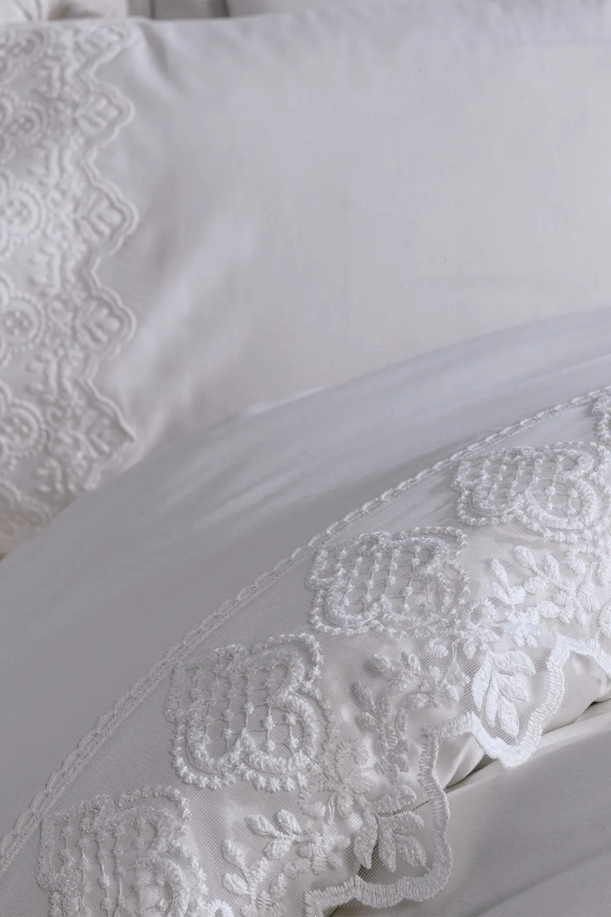 Çeyiz Diyarı  Hüsna Mitgift-Bettbezug-Set aus französischer Spitze, Creme