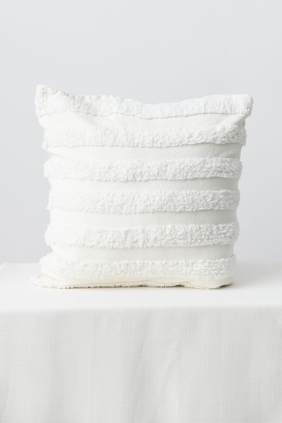 Tufted cushion cover