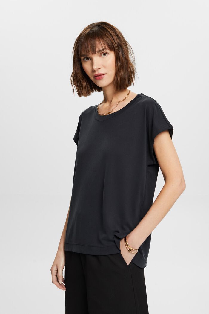 Unifarbenes T-Shirt