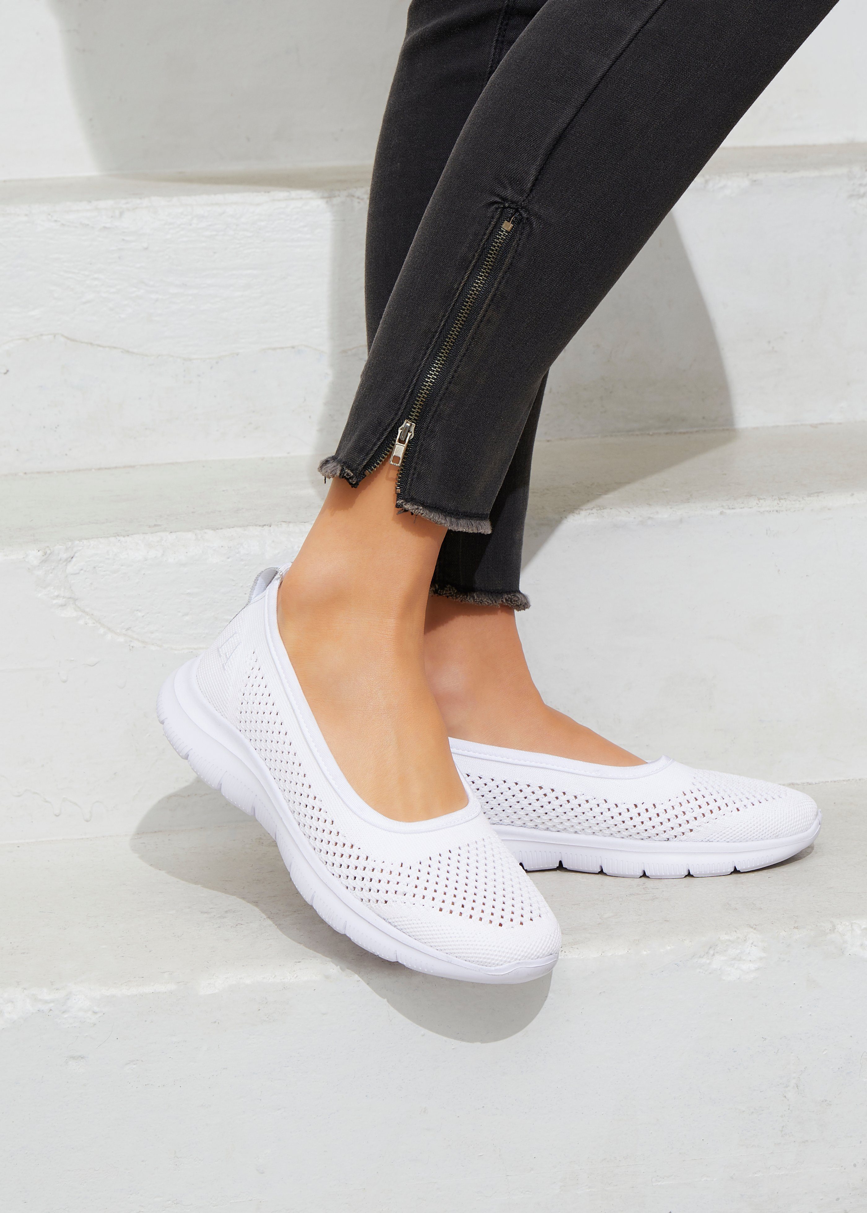 LASCANA Sneaker Ballerinas ultraleichter Slipper,Freizeitschuh aus Mesh, weicher Innensohle VEGAN