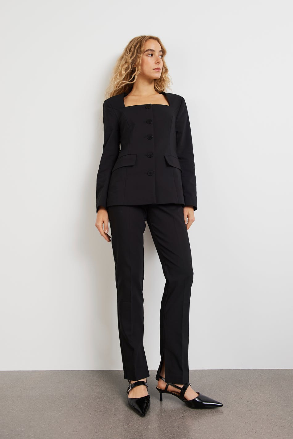 Hanna square neck blazer