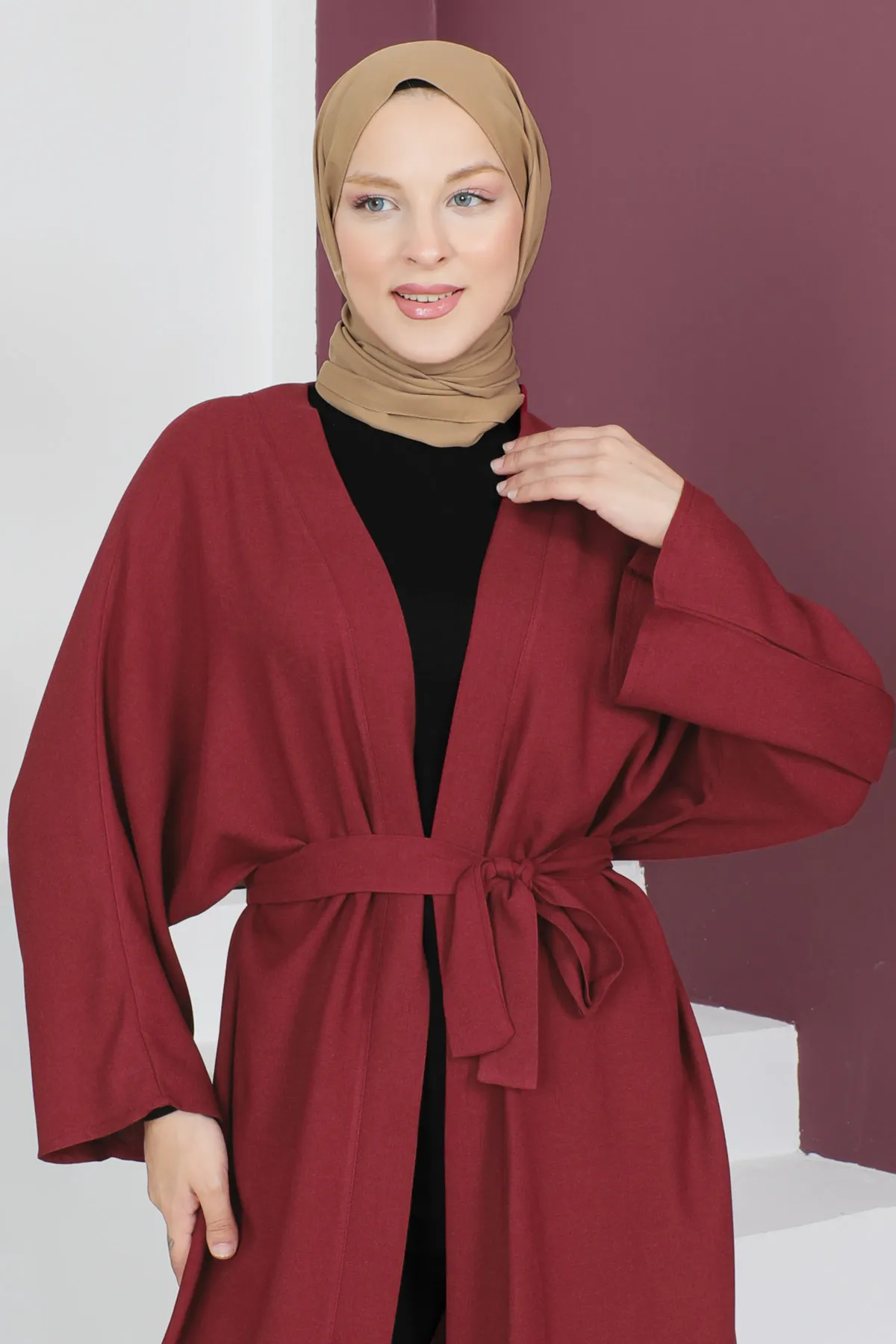Tesettür Dünyası  Kimono mit Taillengürtel TSD230513 Weinrot