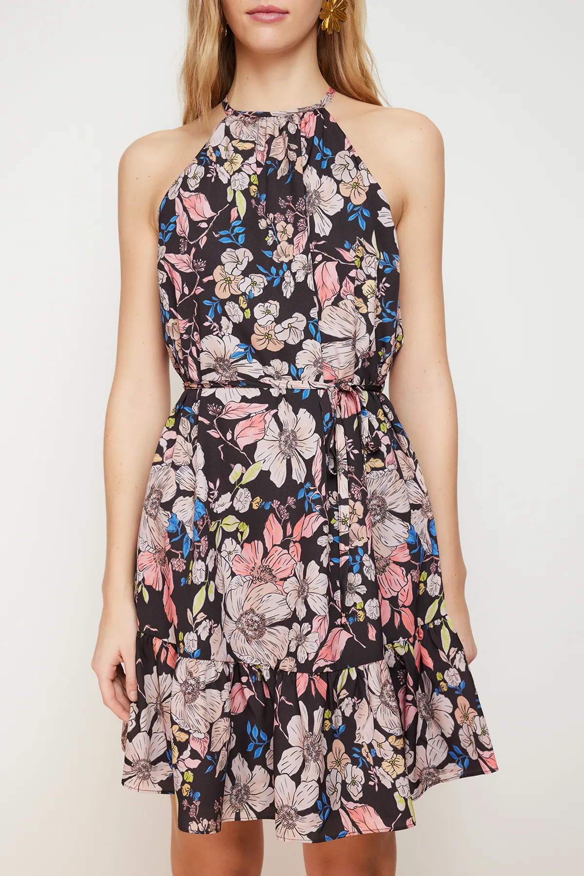 Trendyol Collection  Braunes A-Linien-Minikleid aus Webstoff mit Bindedetail TWOSS22EL00666