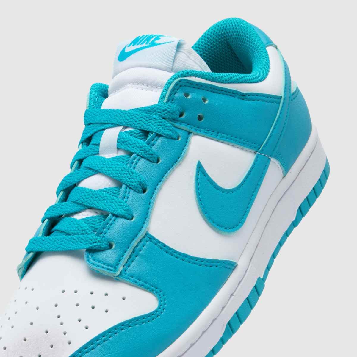 Nike Dunk Low – Turkos träningsskor