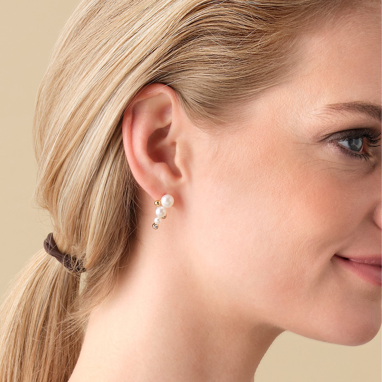 FAVS Earrings