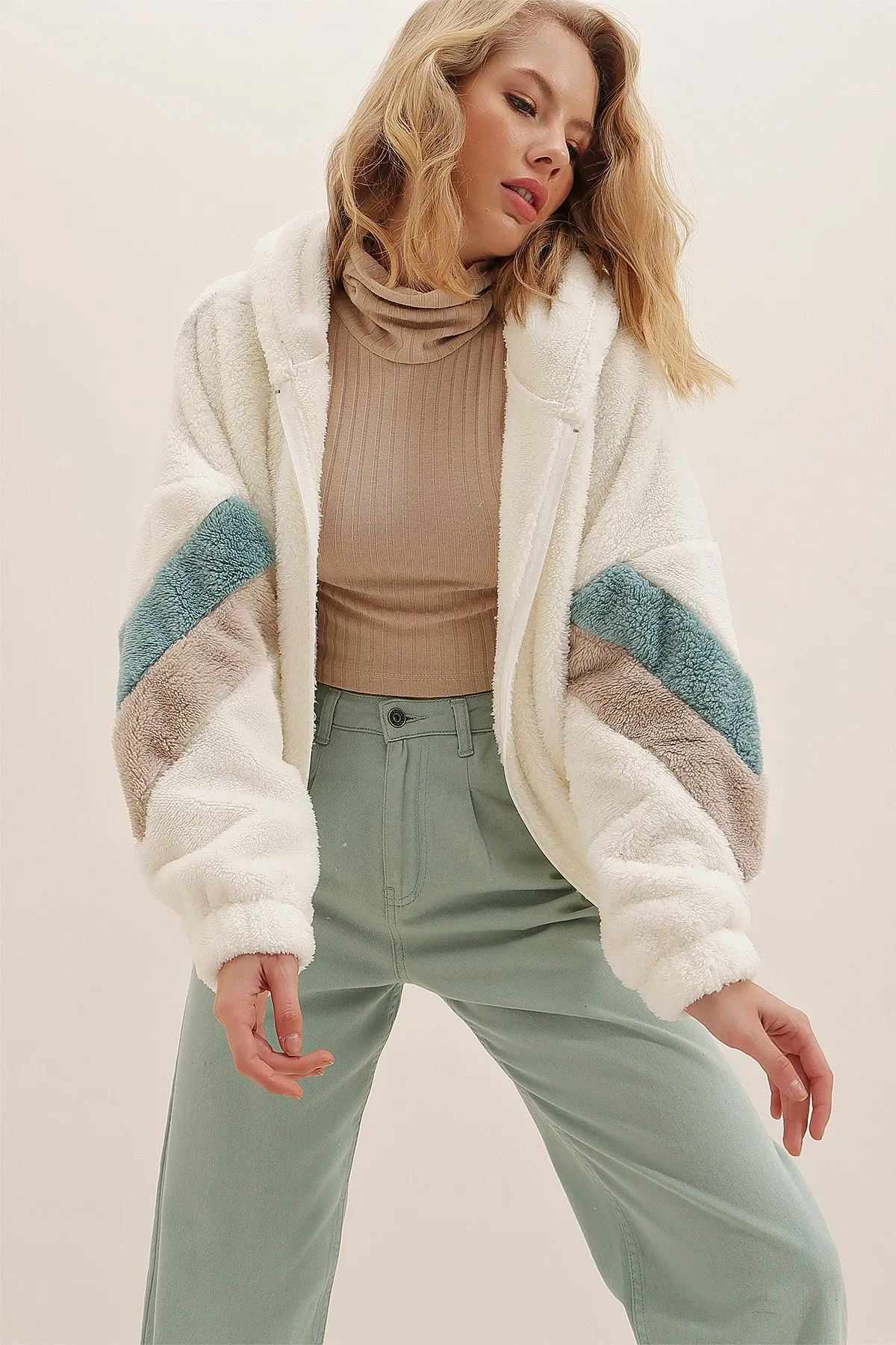 Trend Alaçatı Stili  Sweatshirt - Ecru - Oversized