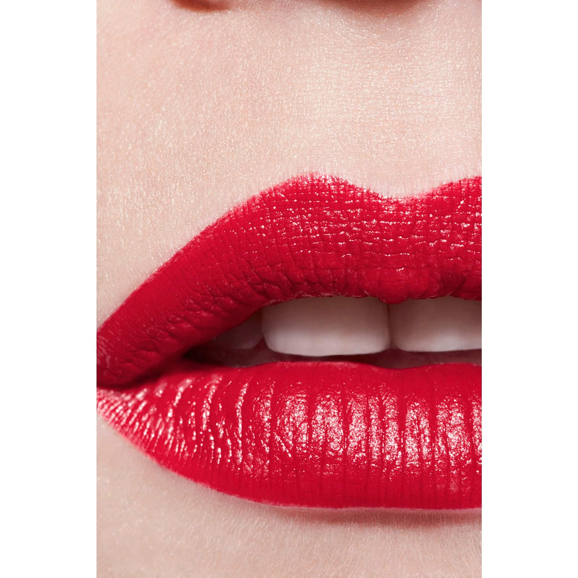 ROUGE ALLURE L'EXTRAIT - LABIAL DE ALTA INTENSIDAD - EXTRACTO LIGERO Y CUIDADOSO - RECARGABLE