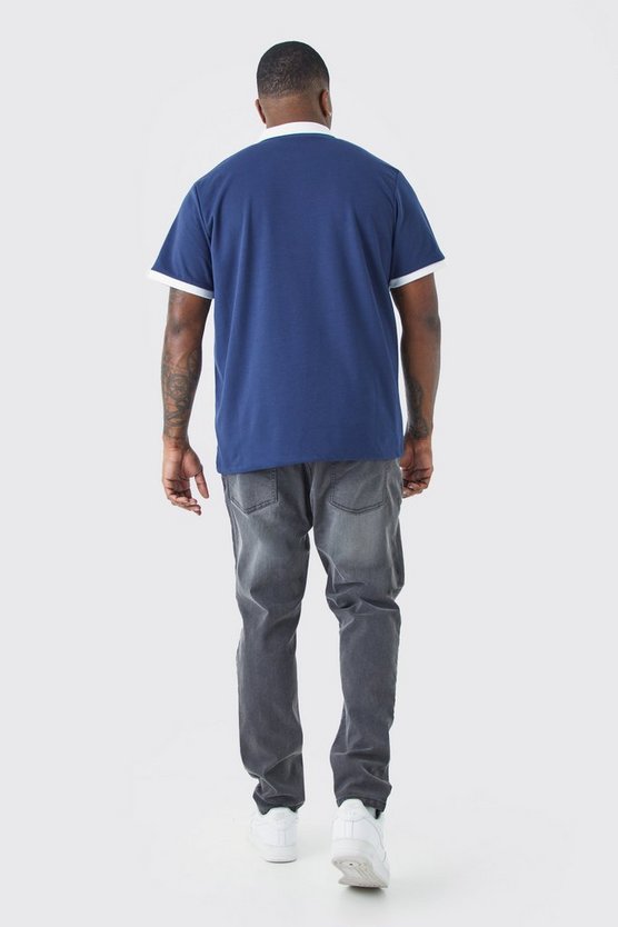 Plus Slim-Fit Poloshirt mit Kontrast-Kragen