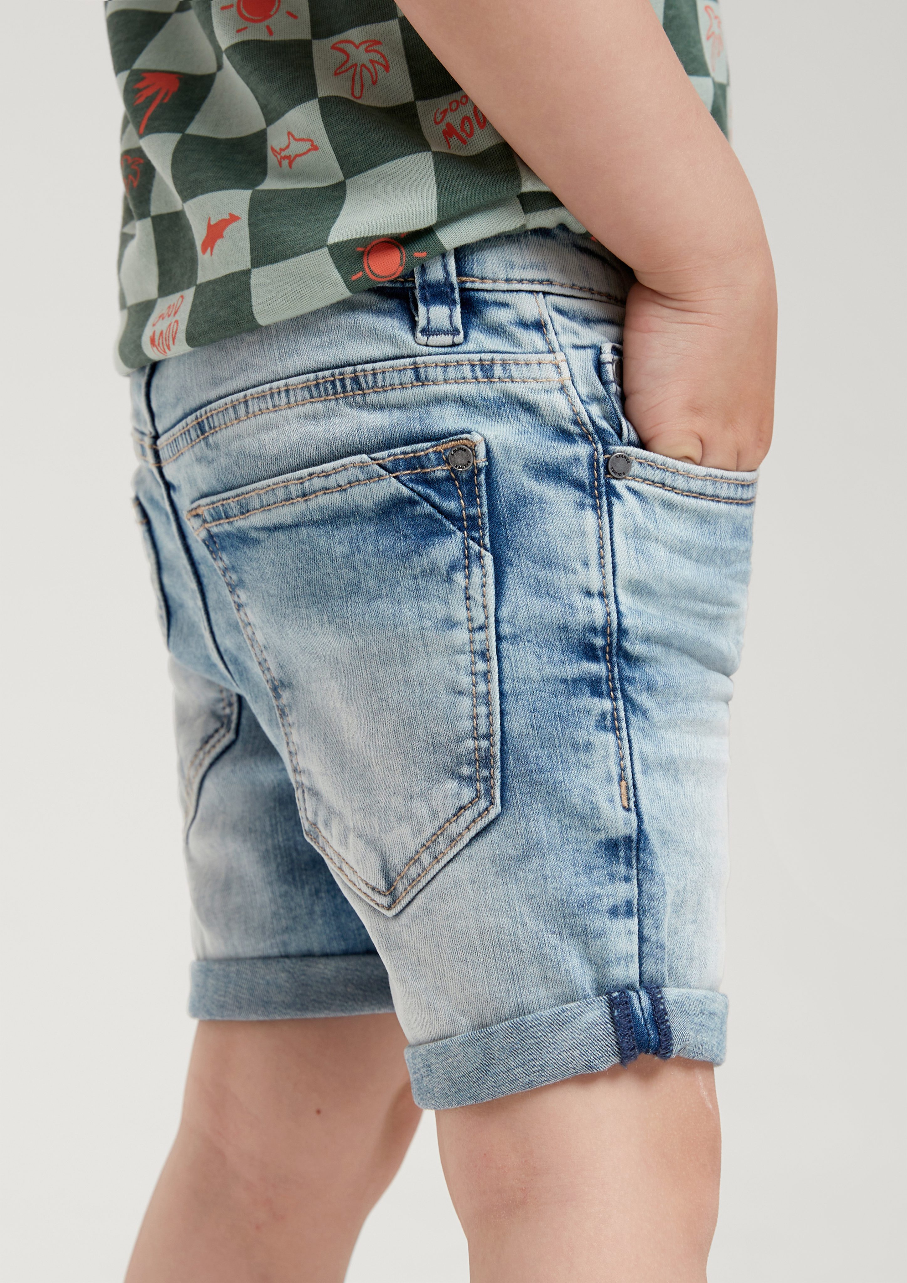s.Oliver Jeansshorts Jeans-Bermuda Brad / Slim Fit / Mid Rise / Slim Leg Waschung