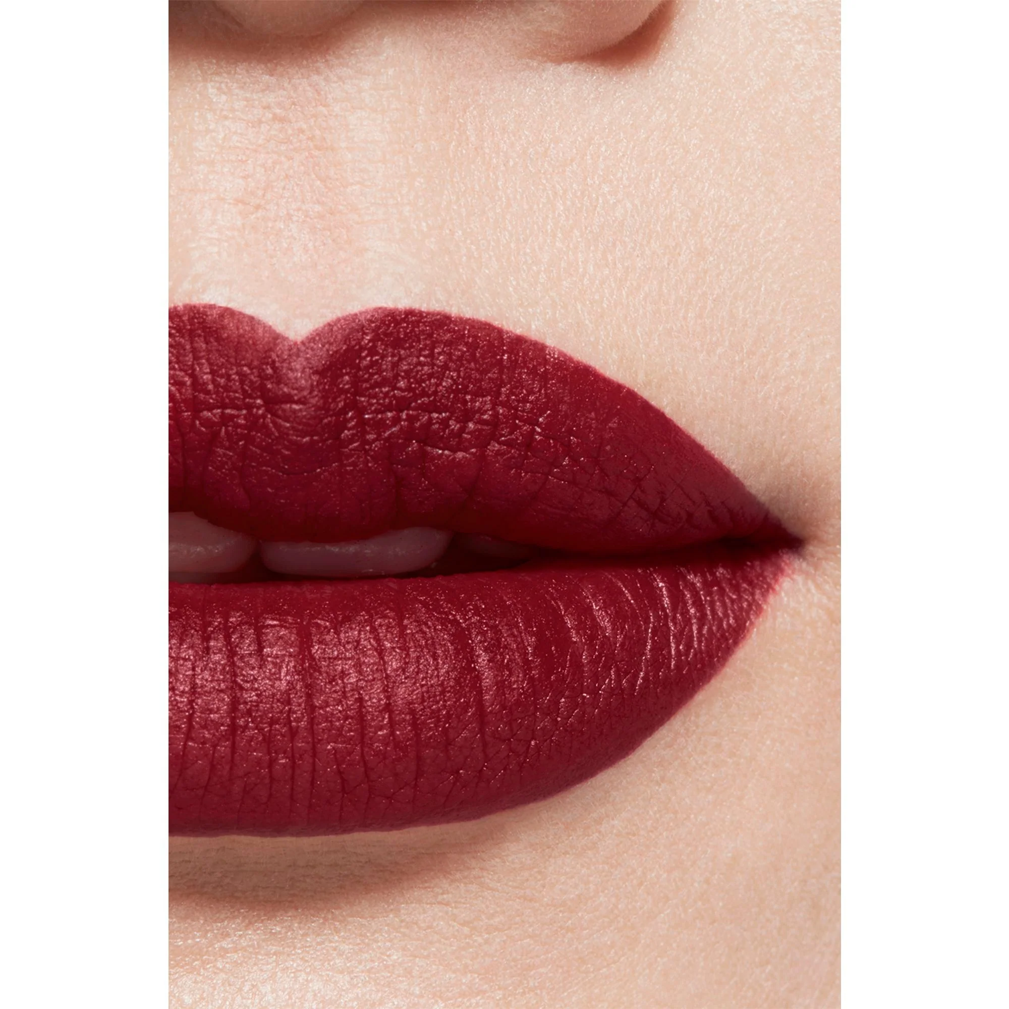 ROUGE ALLURE VELVET - блистави баршунасти кармин