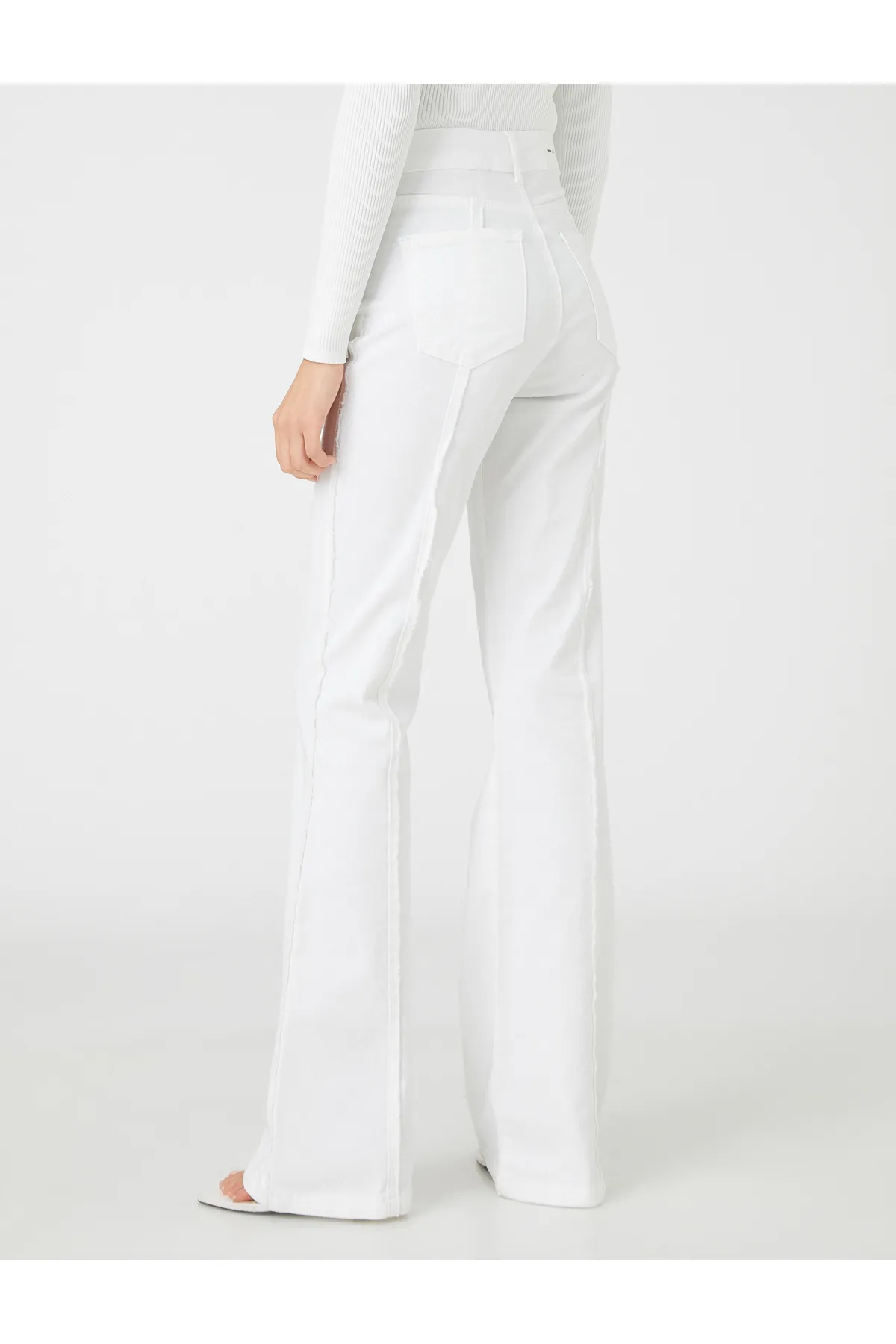 Koton  Jeans mit normaler Taille und spanischem Bein