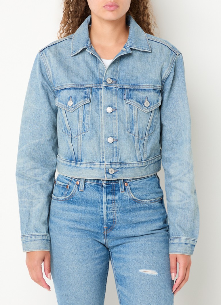 Jachetă Levi's Trucker Cropped din denim cu buzunare la piept