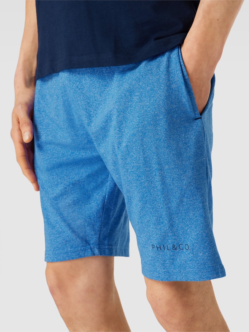 Shorts mit Label-Print in hellblau