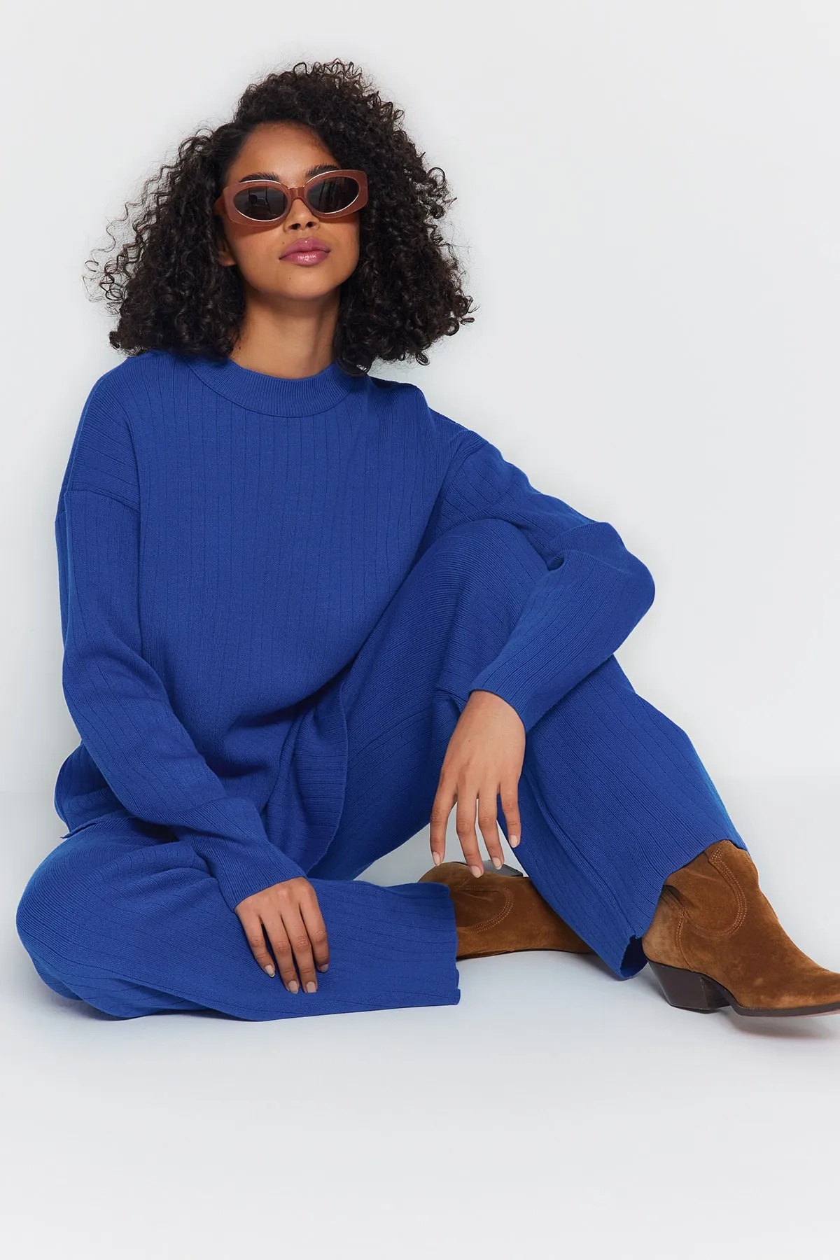 Trendyol Collection  Indigo Wide Fit Basic-Hose Strickoberteil und Unterteil-Set TWOAW23AU00255