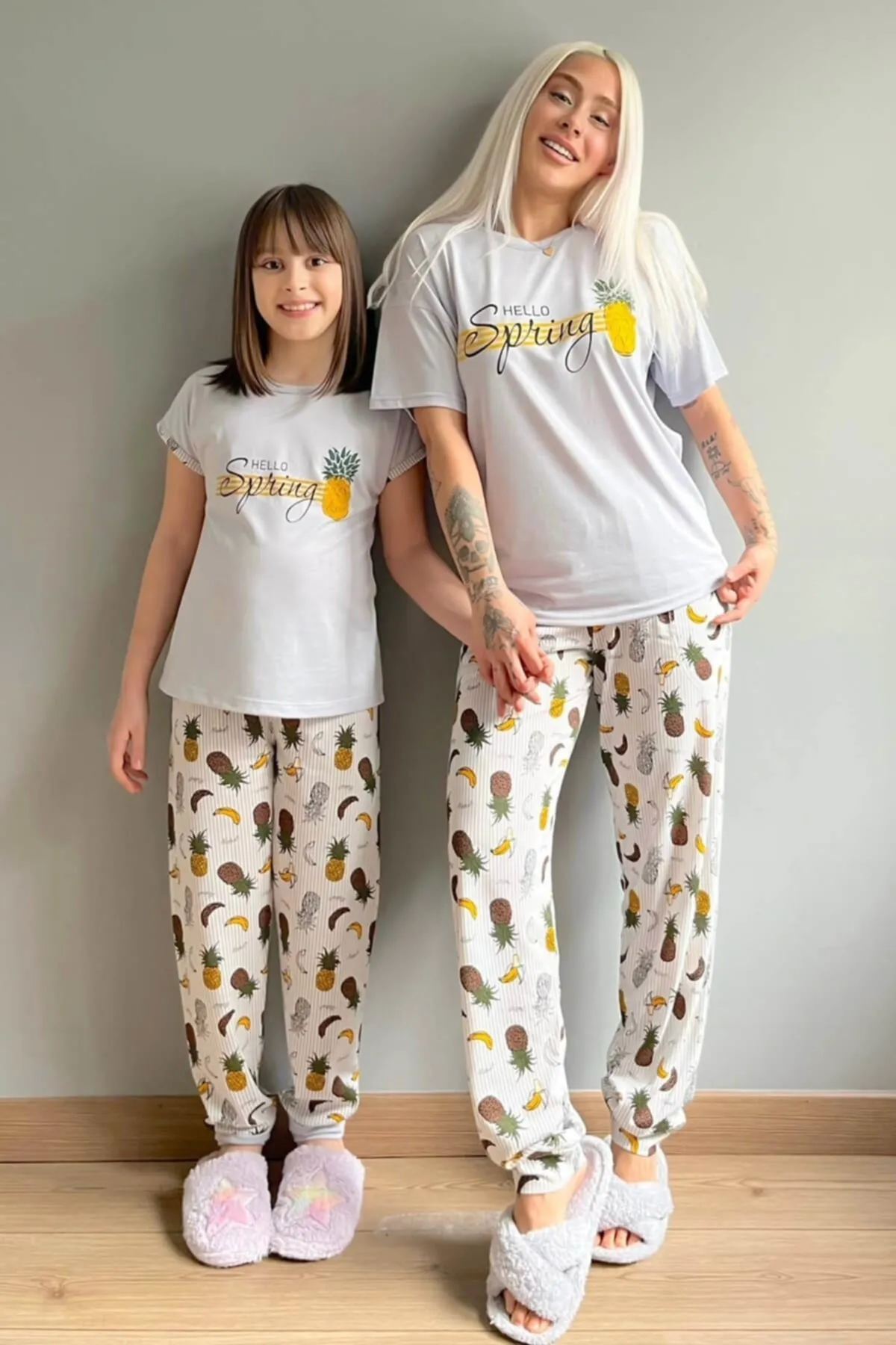 Pijamaevi  Kurzarm-Mutter-Tochter-Kombi-Pyjama-Set mit Ananas-Aufdruck