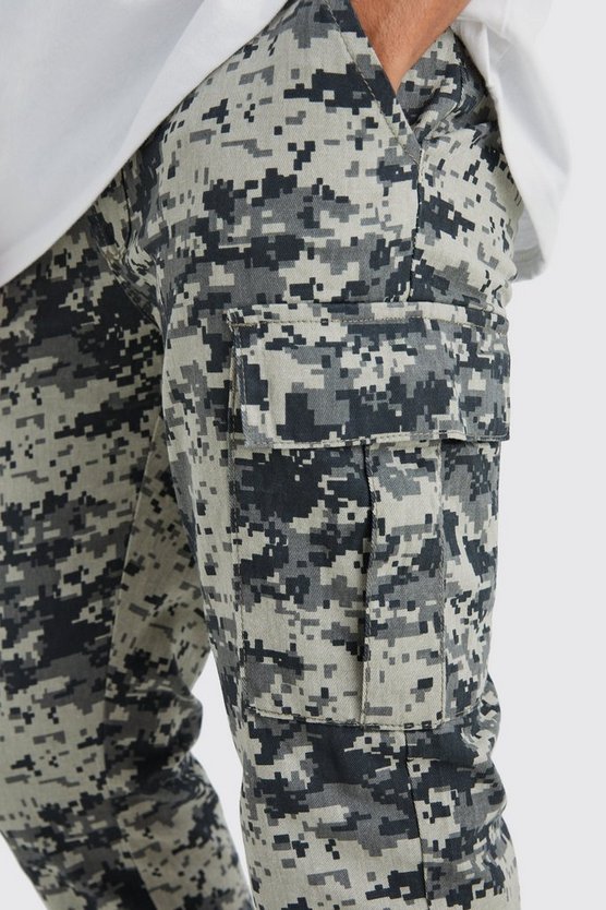 Slim-Fit Camouflage Cargohose mit Druckknöpfen