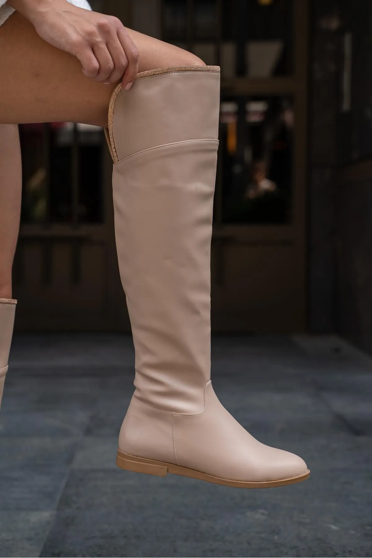 Madamra  Nerzfarbene Damen-Stiefel aus langem Leder mit Steindetails