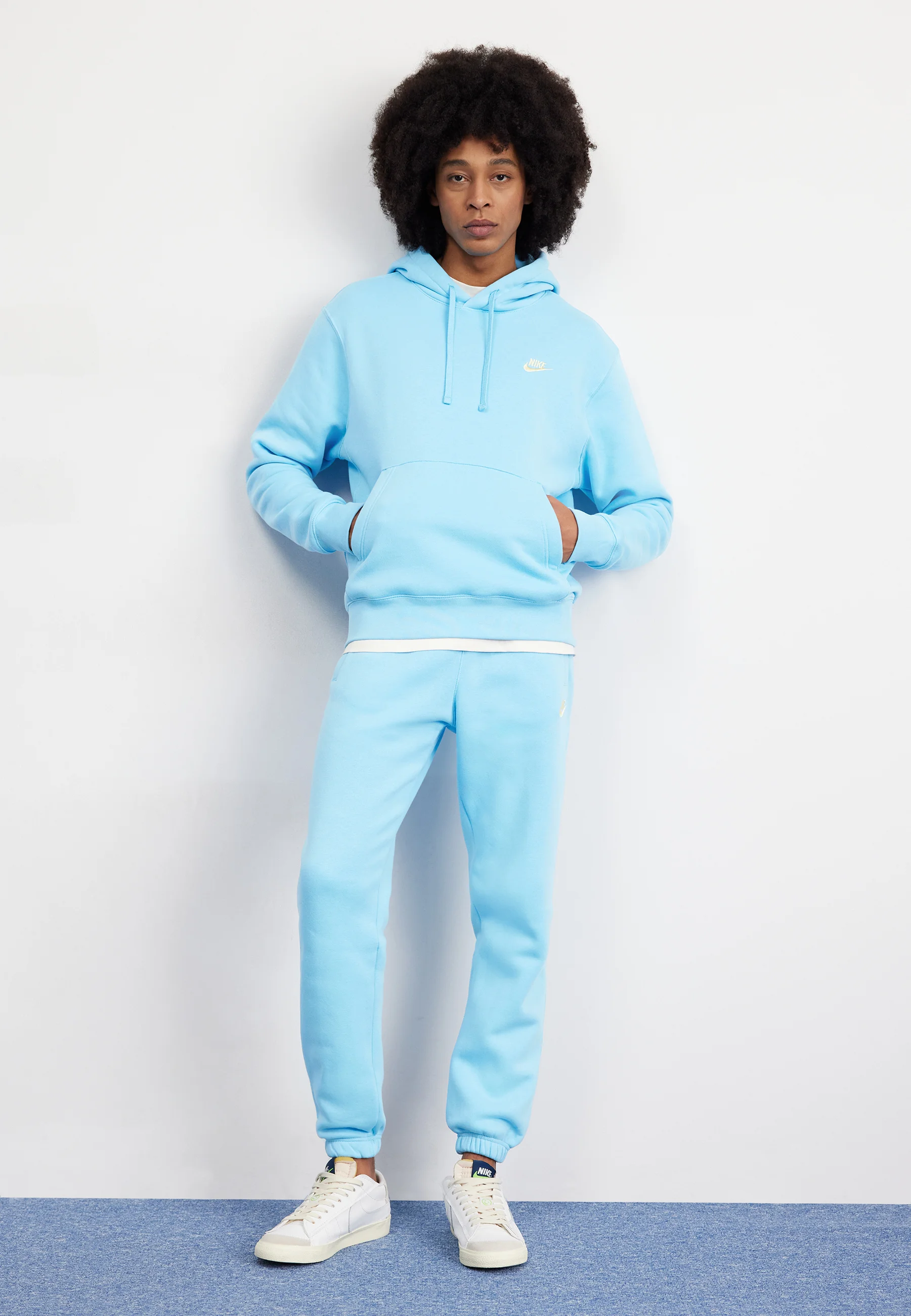 Nike Sportswear CLUB PANT - Pantalones deportivos