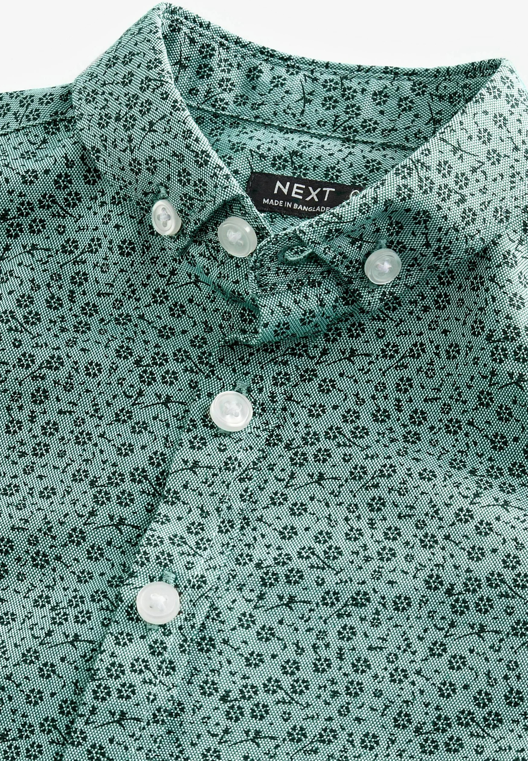 Camisa con estampado de manga corta y corte regular