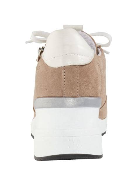 Schnürschuh mit extra hohem Keilabsatz
