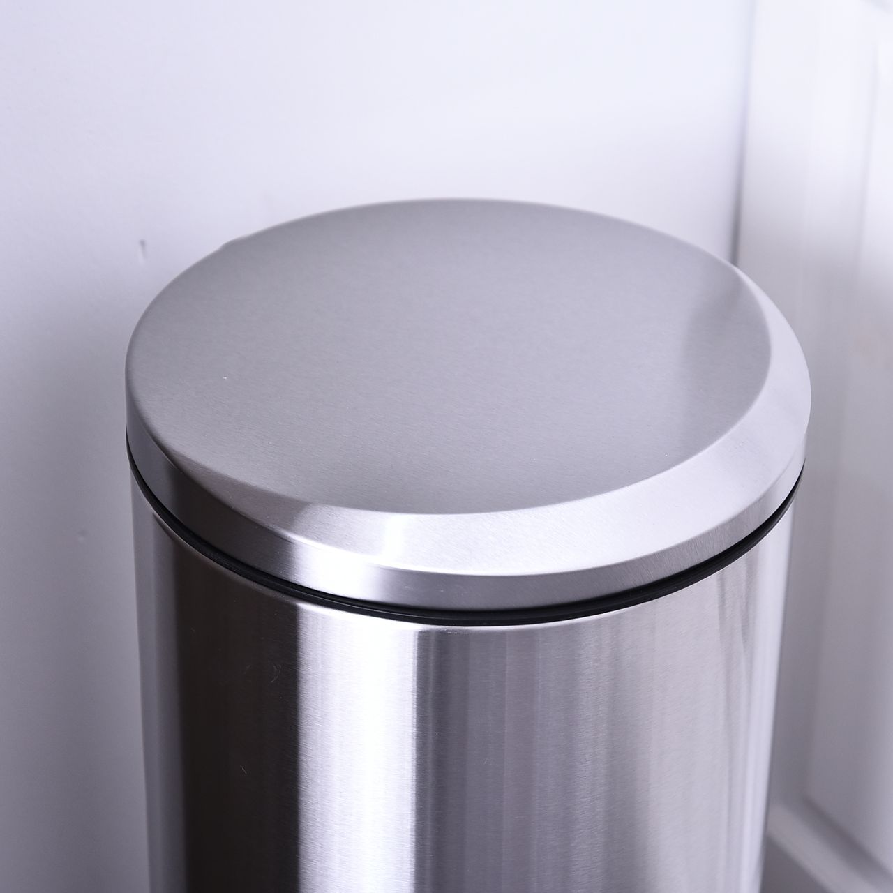 HOMCOM Abfalleimer Mülleimer Treteimer mit Inneneimer 30 L Soft Schließen Edelstahl PP Ø29,2 x H62,5 cm