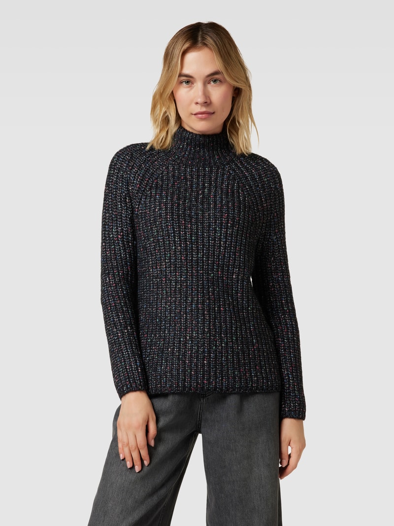 Strickpullover mit Turtleneck in schwarz