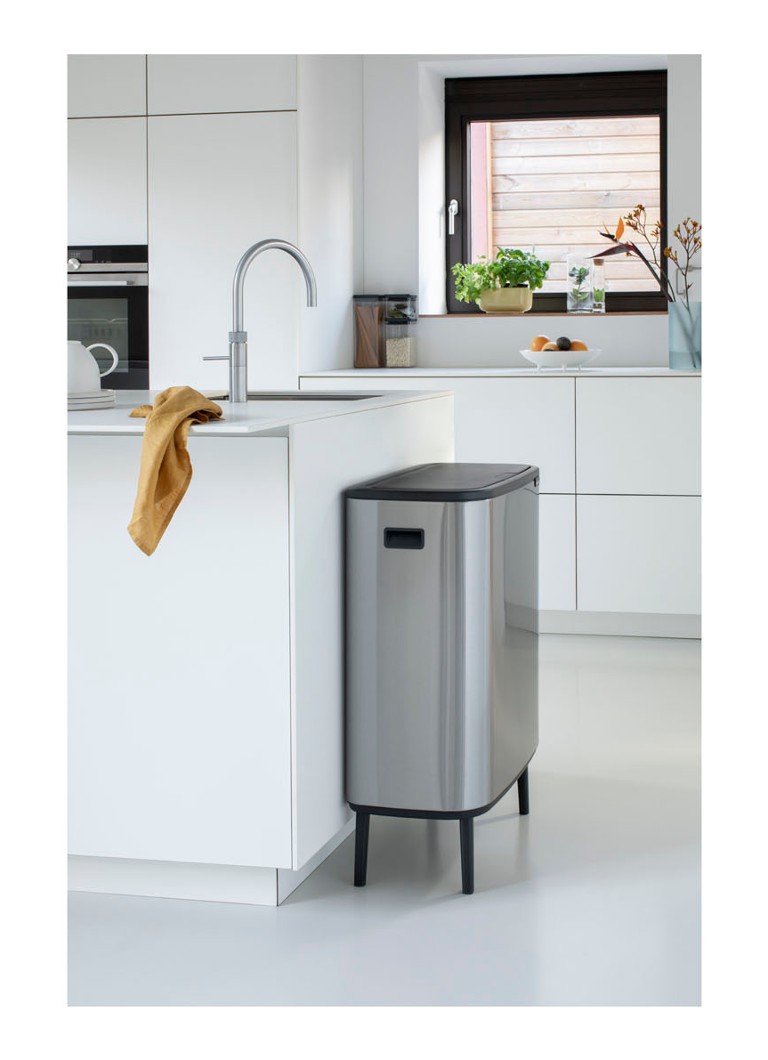 Brabantia Bo Touch Bin Hi -roskakori kannella jaloilla 60 litraa