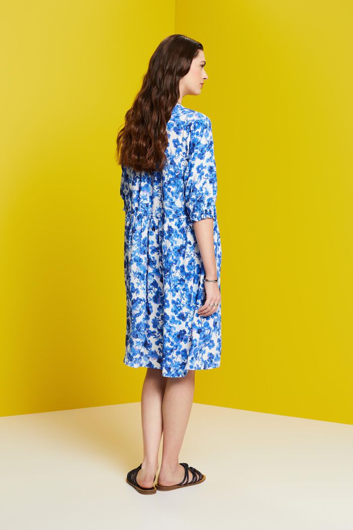 Duftiges Kleid mit Allover-Muster