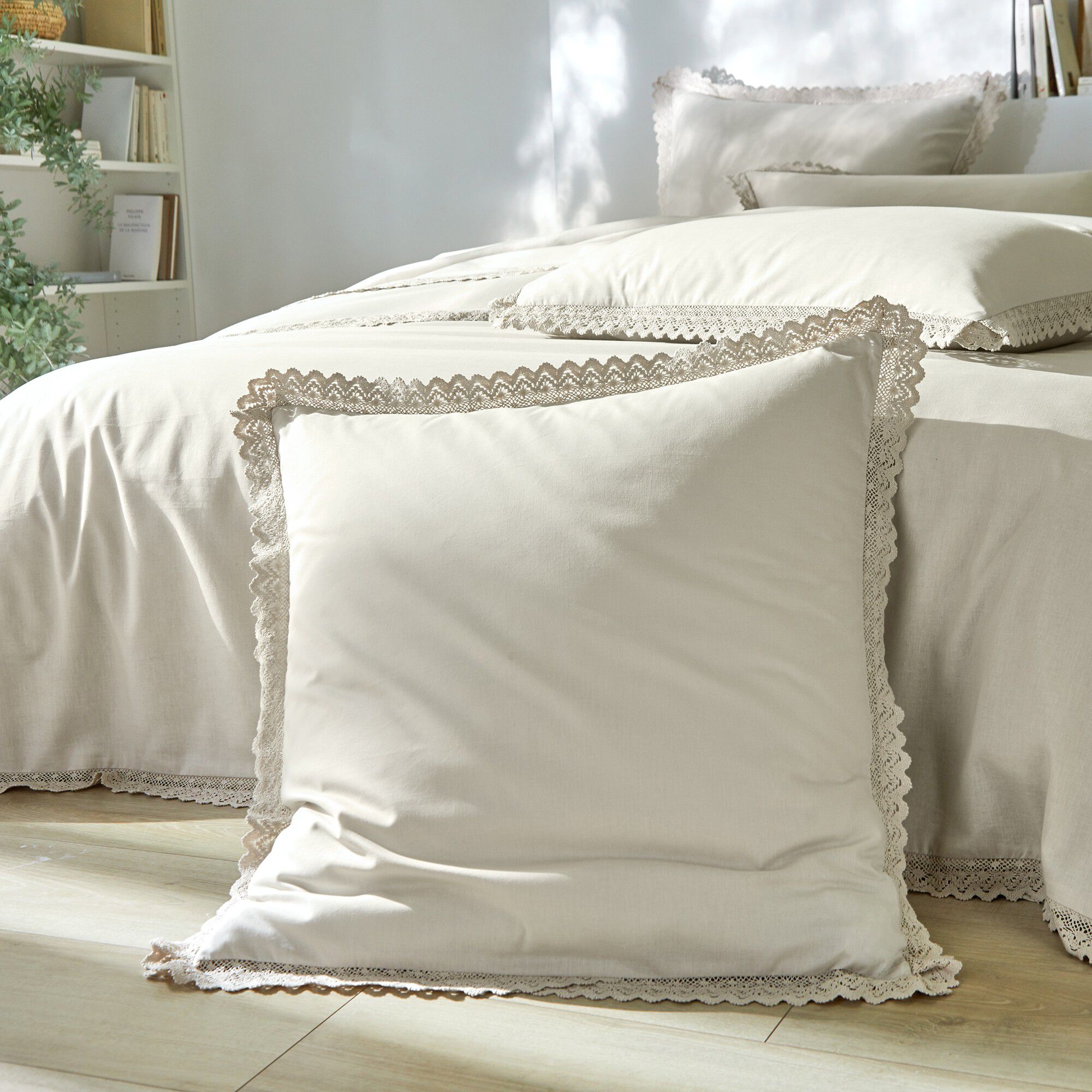 Linge de lit uni dentelle coton